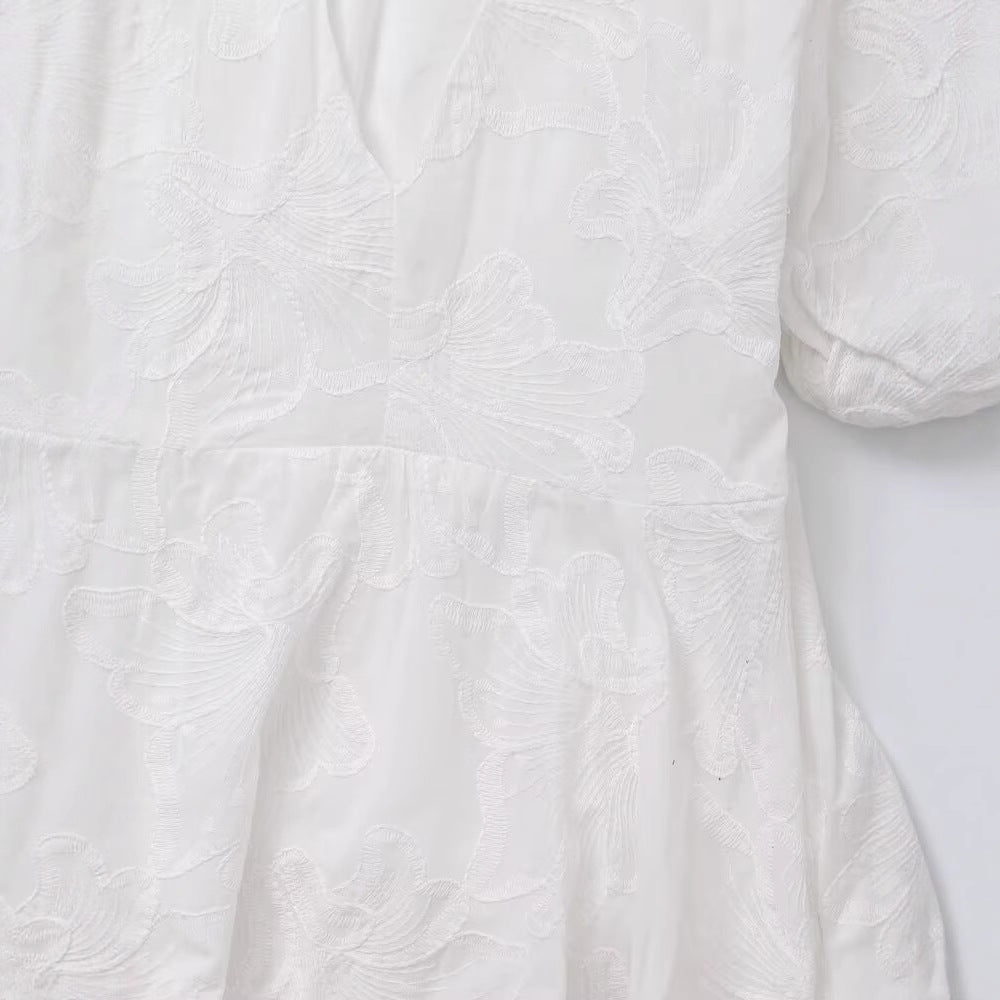 V-neck bubble sleeve waist cinched embroidered dress for women