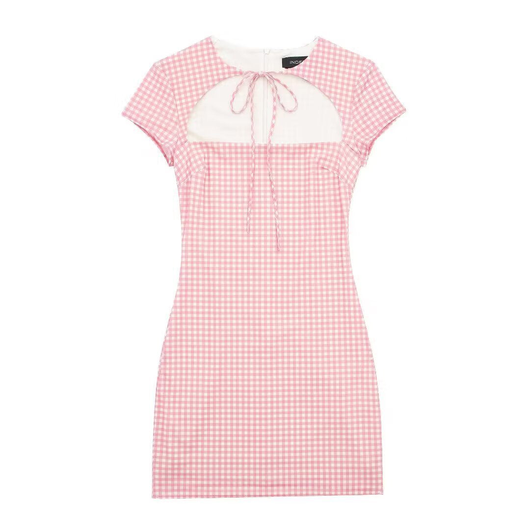 Round neck short sleeved pink short sleeved dress with short skirt for women