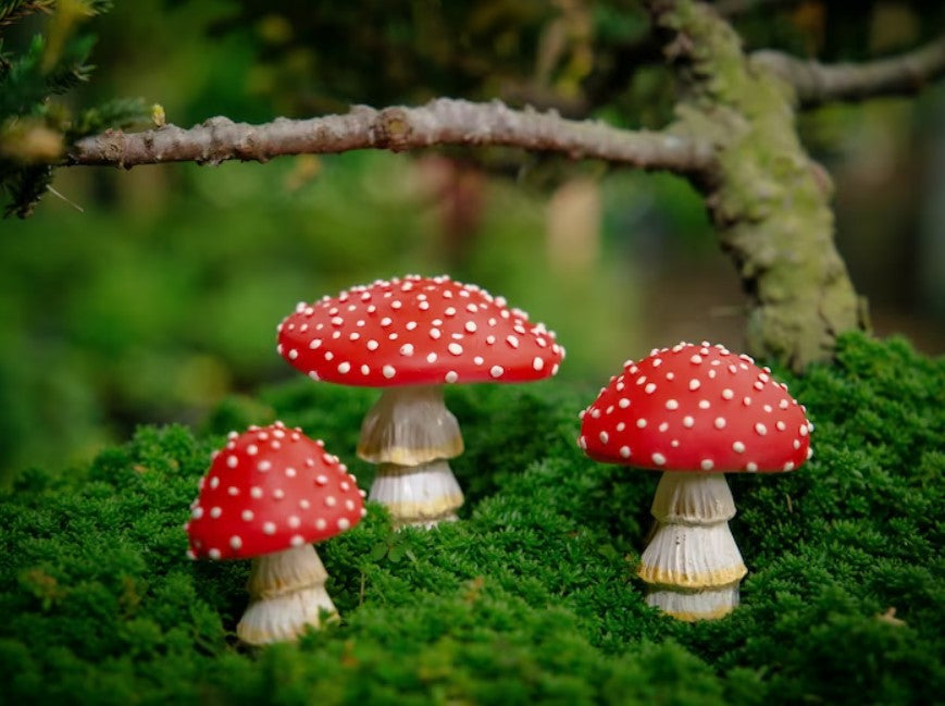 Luminous Resin Mushroom Garden Ornament – Glow Decor for Plants & Outdoor Garden