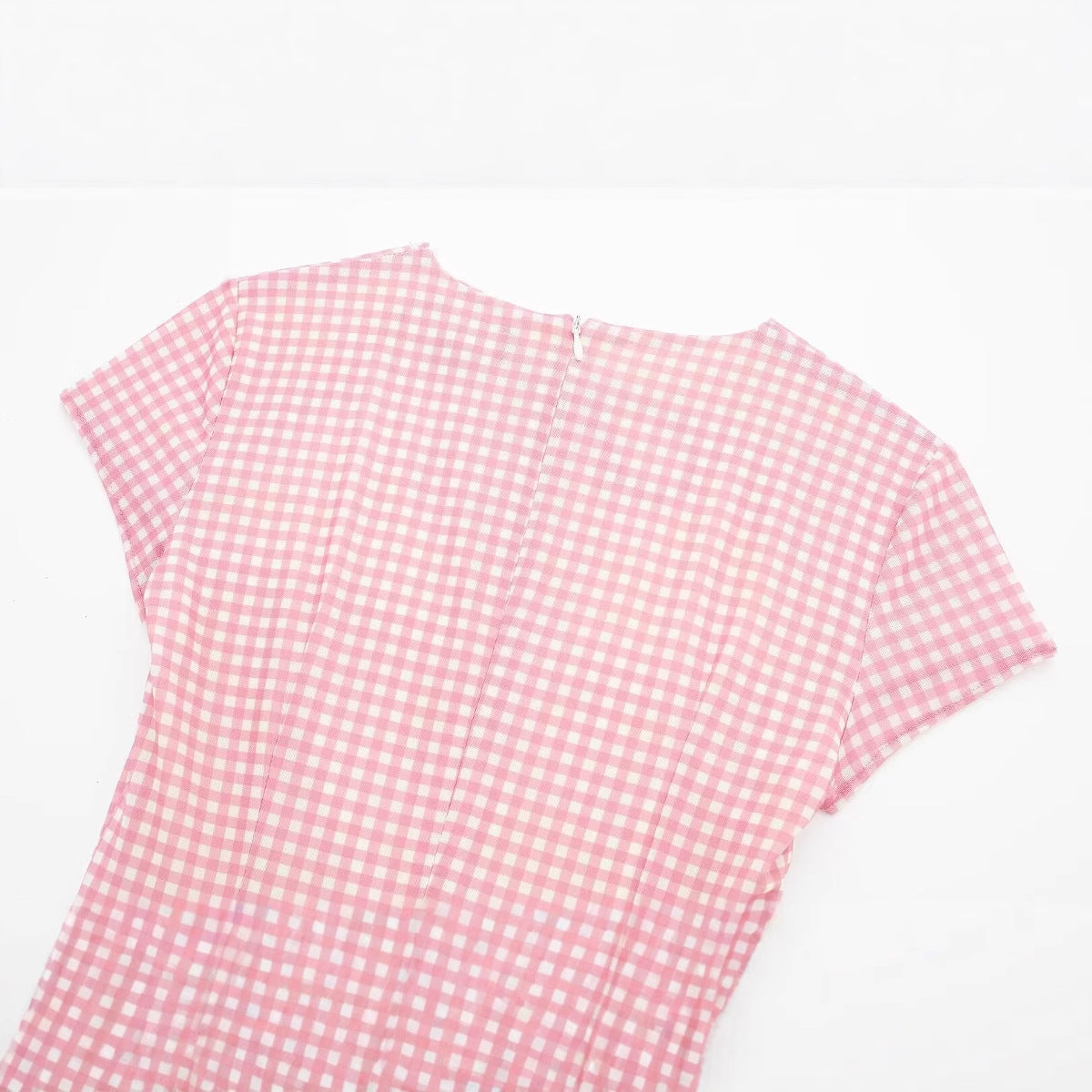 Round neck short sleeved pink short sleeved dress with short skirt for women