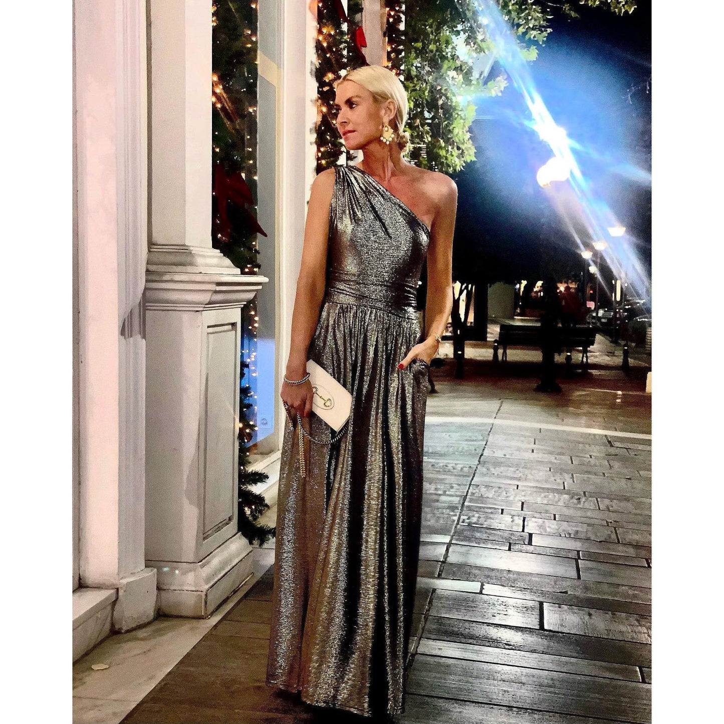 Gold-Stamped Off-the-Shoulder Pocket Flared Dress for Casual and Party Gatherings