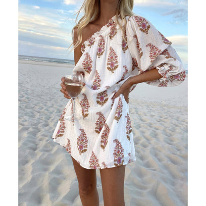Spring and Summer New Off-the-Shoulder Casual Lantern Sleeve Dress INS Holiday Loose Dress for Women
